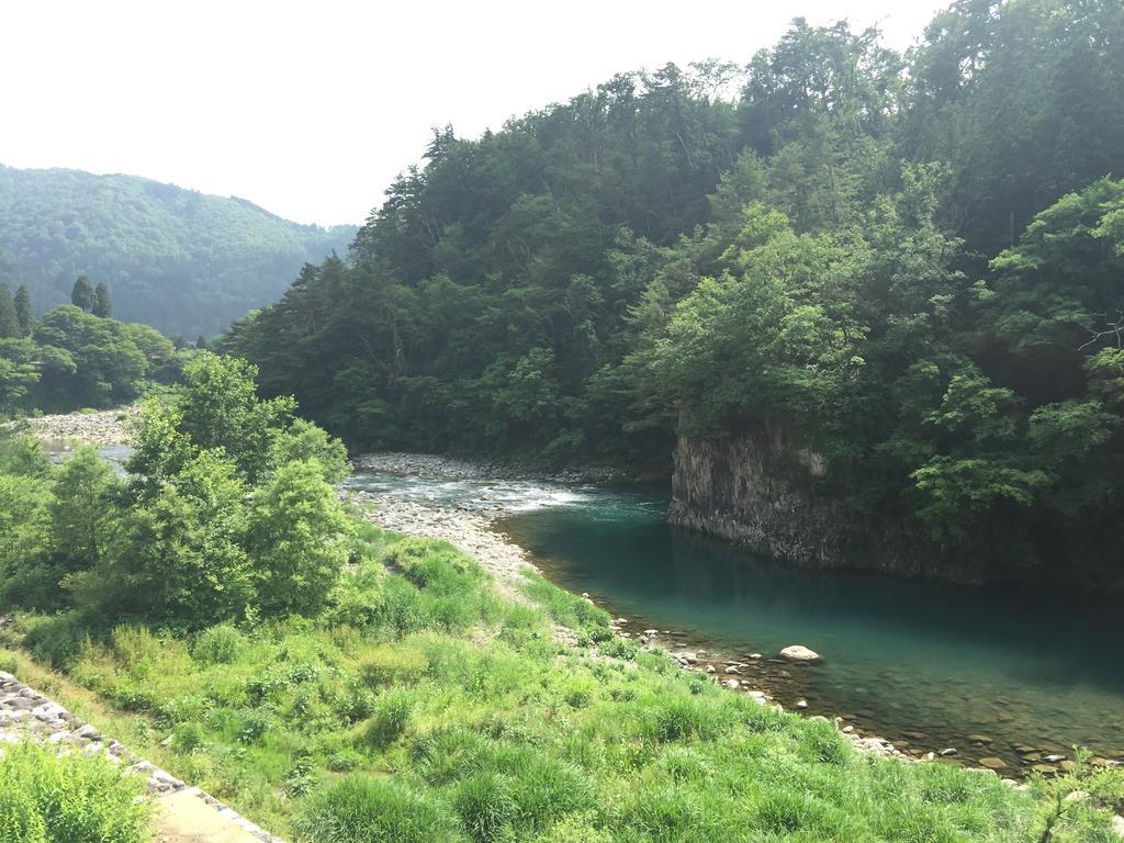 Отель 天然 Weni Baiwagō no Tang Сиракава Экстерьер фото